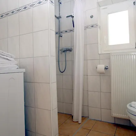 Badestra_e 36_ Historisches Stadth Nyaraló